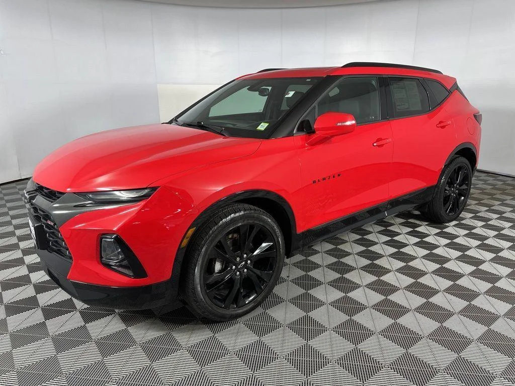 Used 2019 Red Hot Chevrolet RS image 17