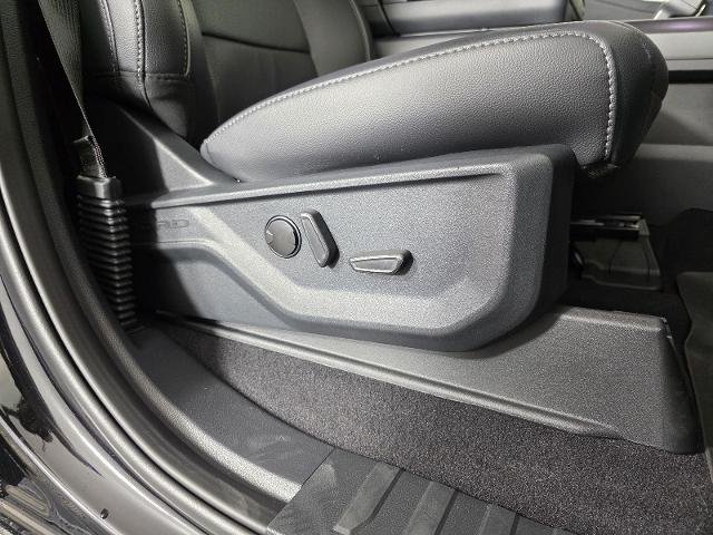 New 2025 Agate Black Metallic Ford Lariat® image 73