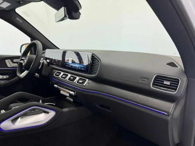 New 2026 Moonlight White Magno Mercedes-Benz GLS 450 image 42