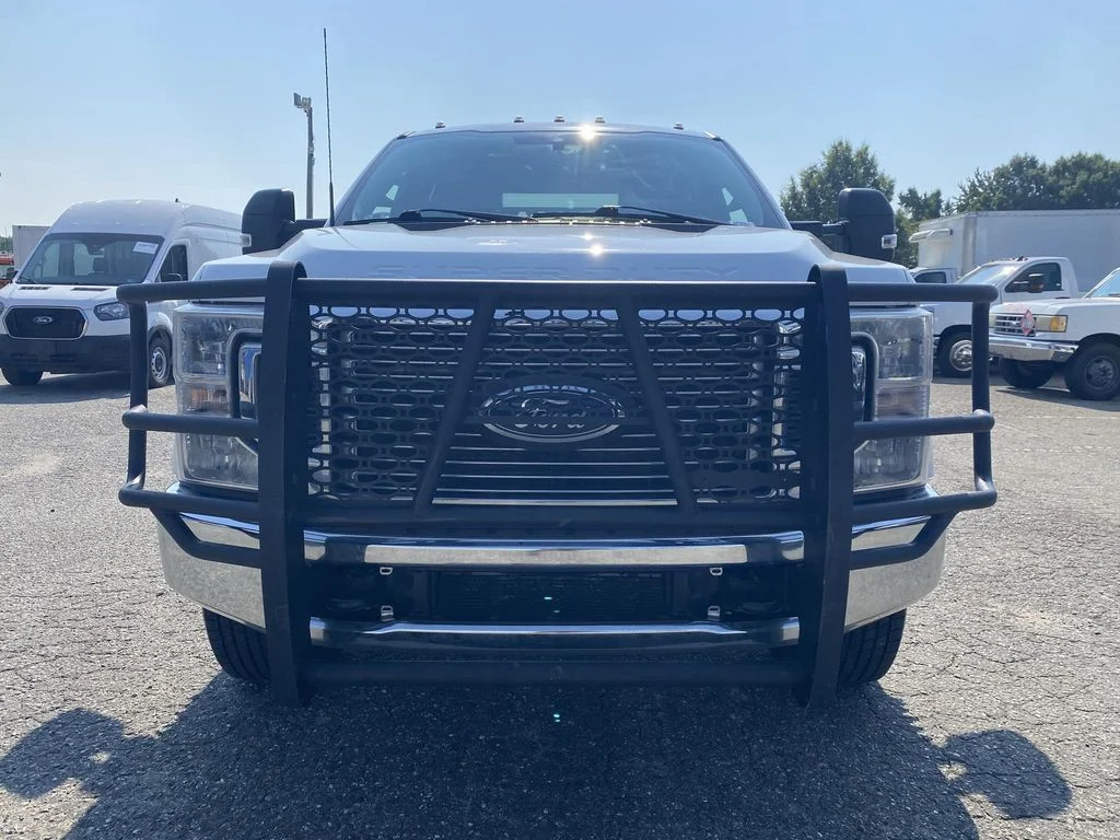 Used 2022 White Ford XL image 3