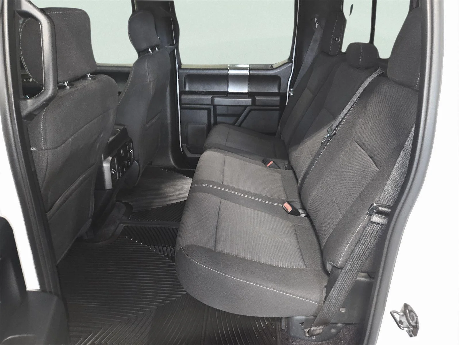 Used 2017 Oxford White Ford XLT image 38