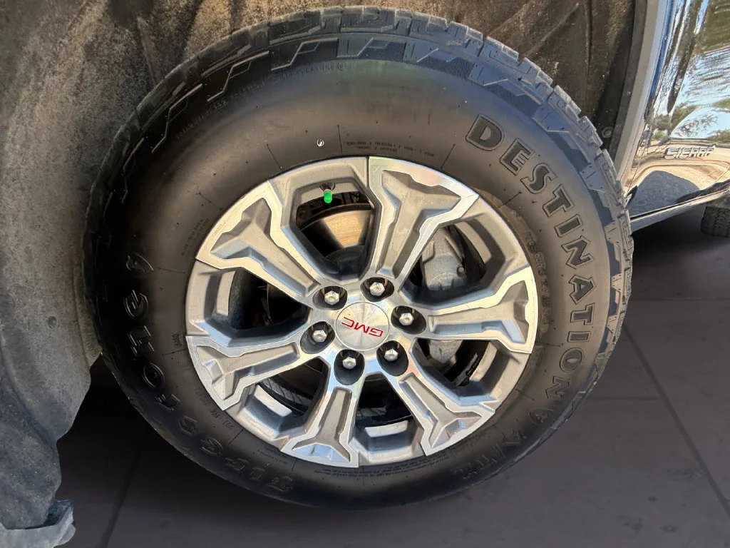 Used 2025 Silver GMC SLT image 9