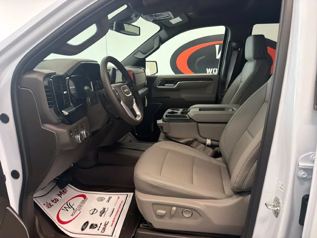 New 2026 Glacier White Tricoat GMC SLT image 8