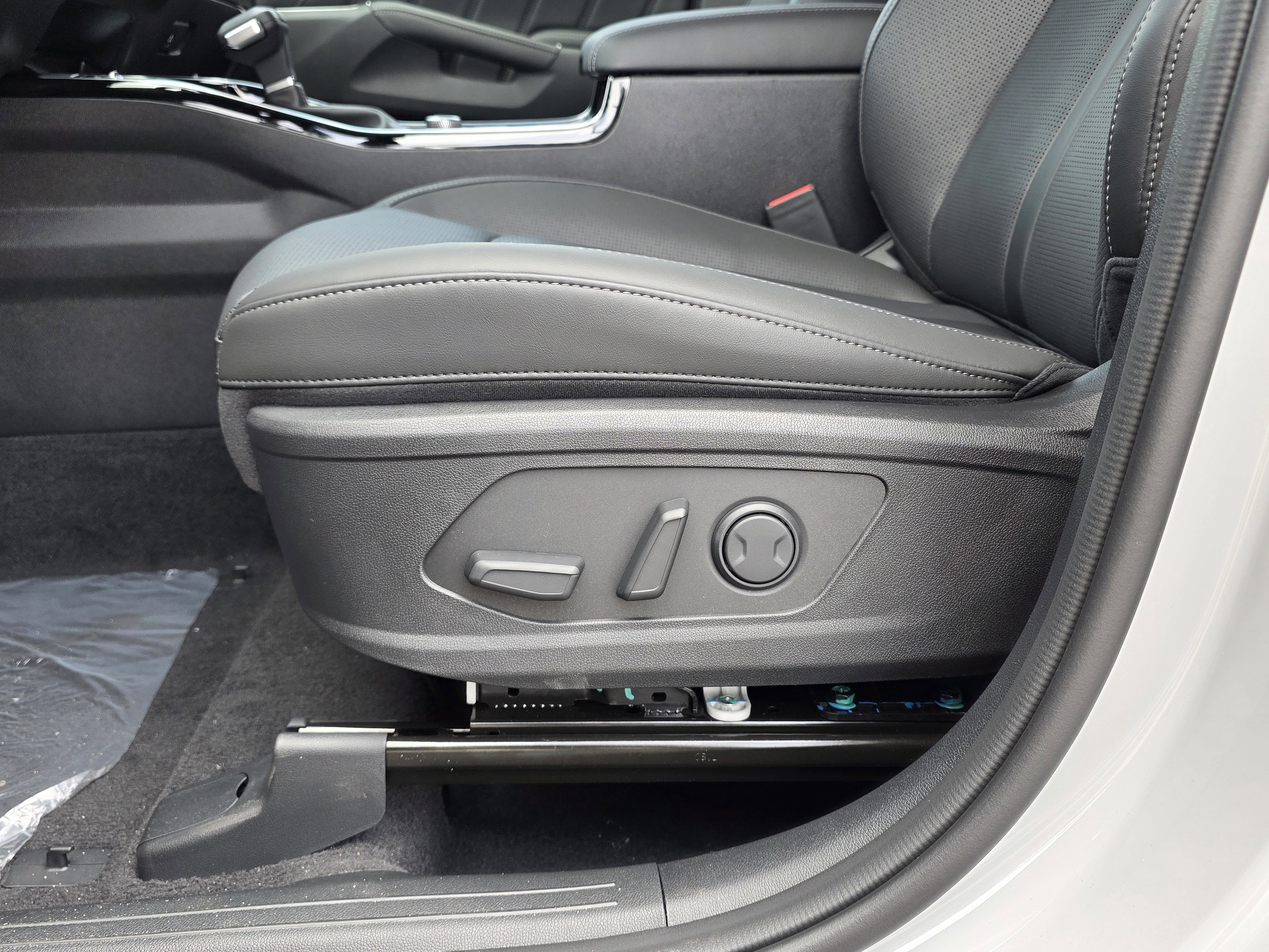 New 2026 Wolf Gray Kia SX image 10