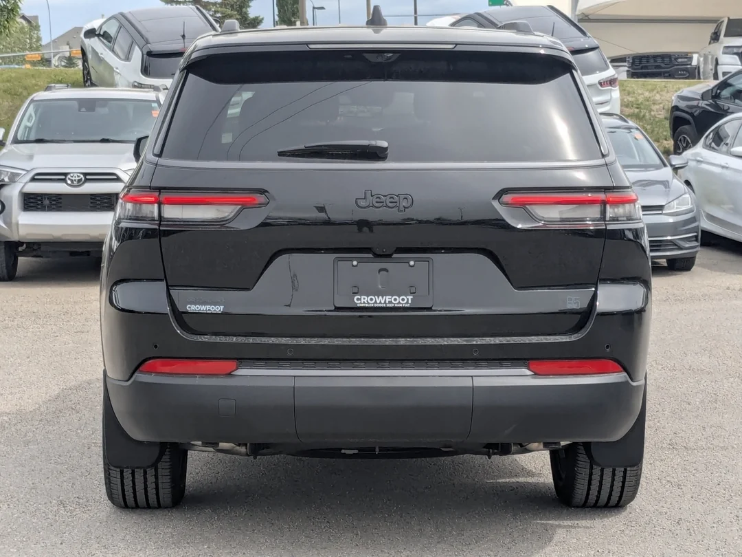 New 2026 Black Jeep 85th Anniversary - - 4x4 - 2.0L Turbo - Dual-Pane Panoramic Sunroof - Trailer Tow Pkg & More! image 7