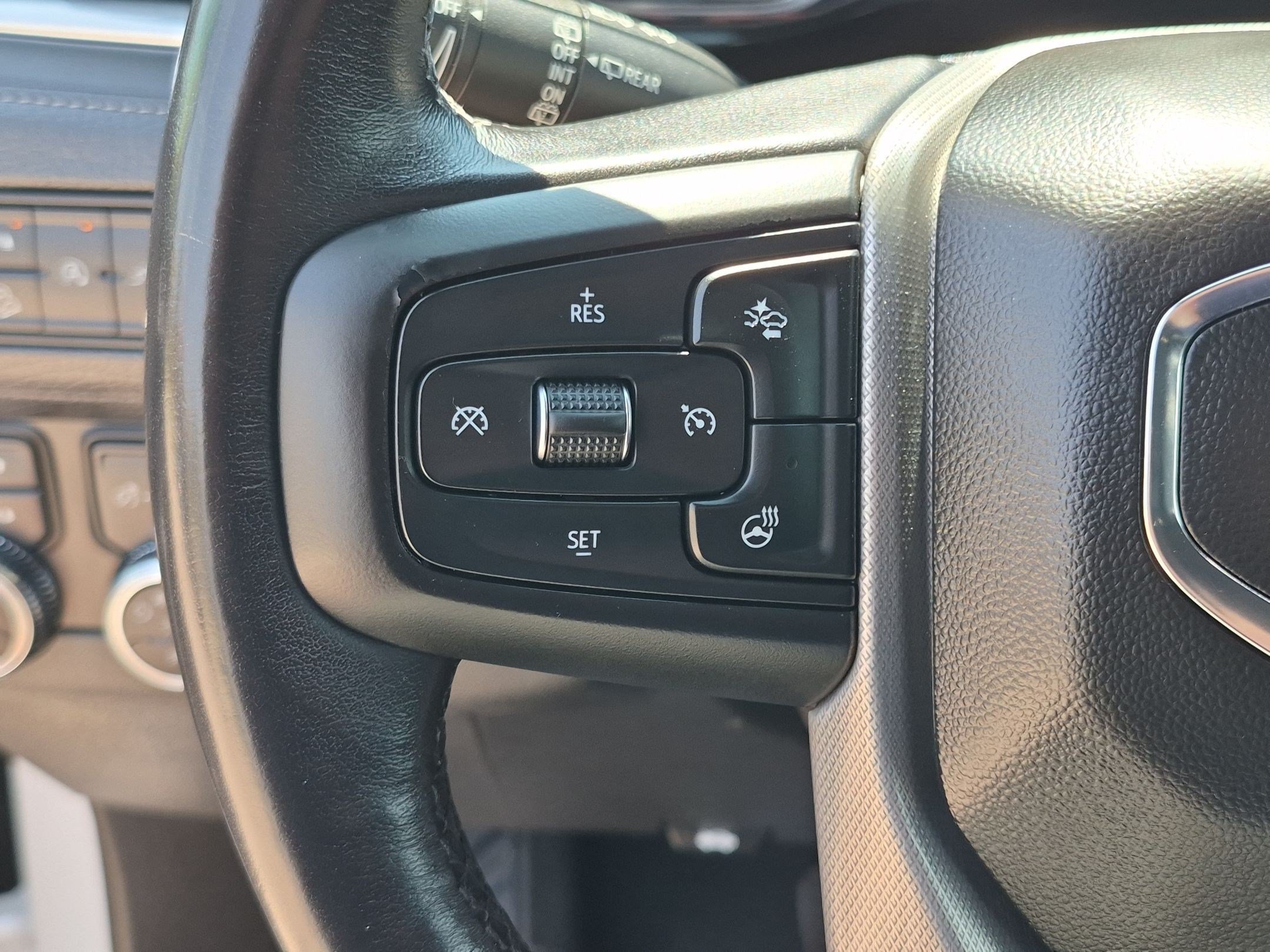 Used 2021 WHITE FROST TRICOAT GMC Denali image 17