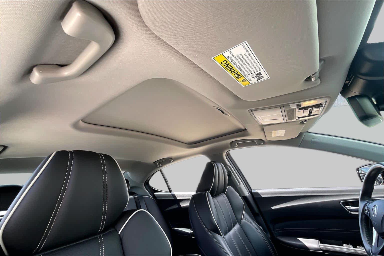 Used 2018 Crystal Black Pearl Acura w/Technology Pkg image 13