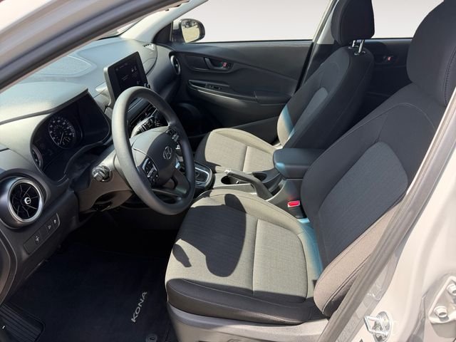 Used 2023 Silver Hyundai SEL image 9