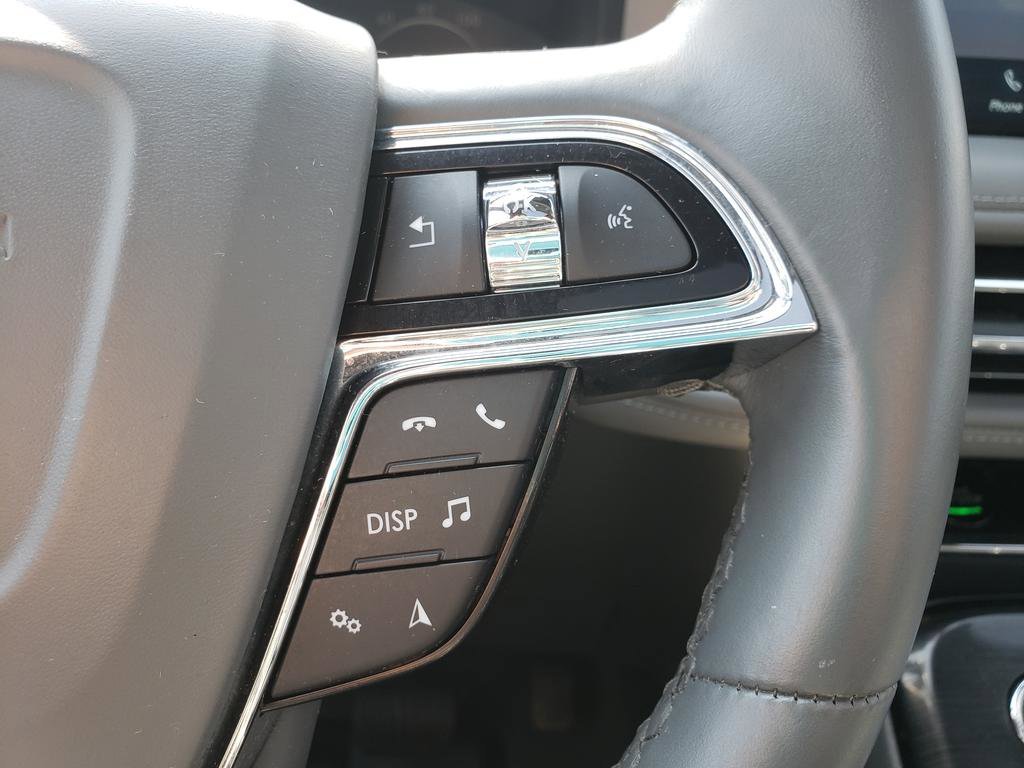 Used 2021 Black Lincoln Reserve image 23