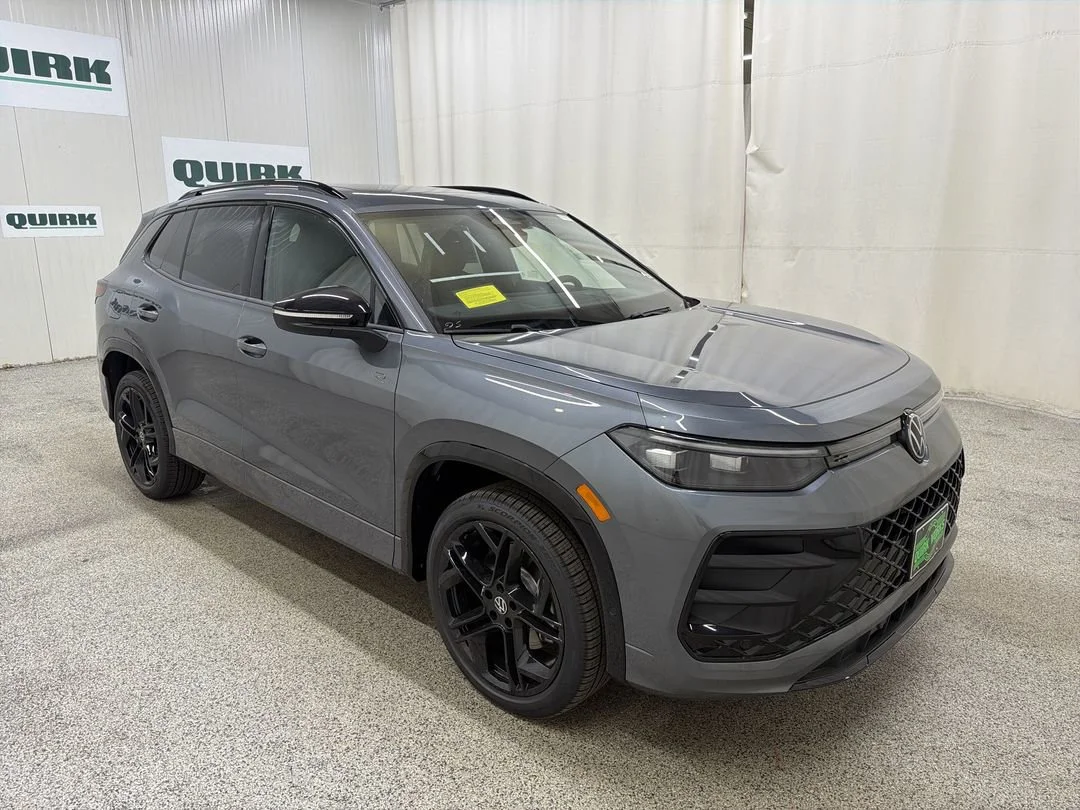 New 2026 Platinum Gray Metallic Volkswagen SE R-Line Black image 1