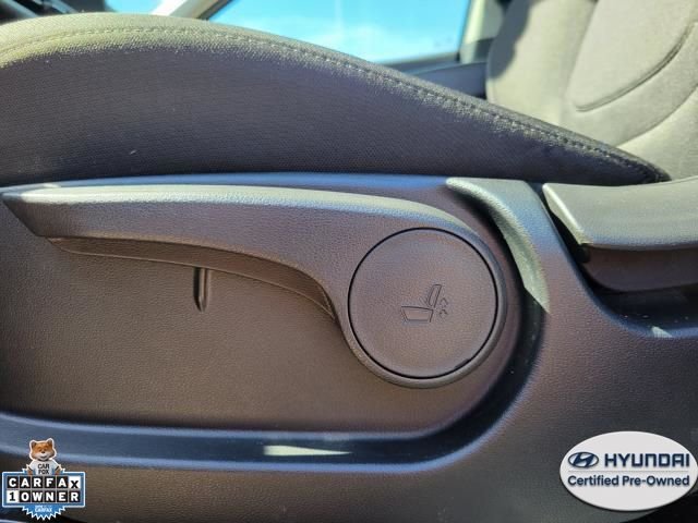2025 Hyundai Tucson SE - Photo 17