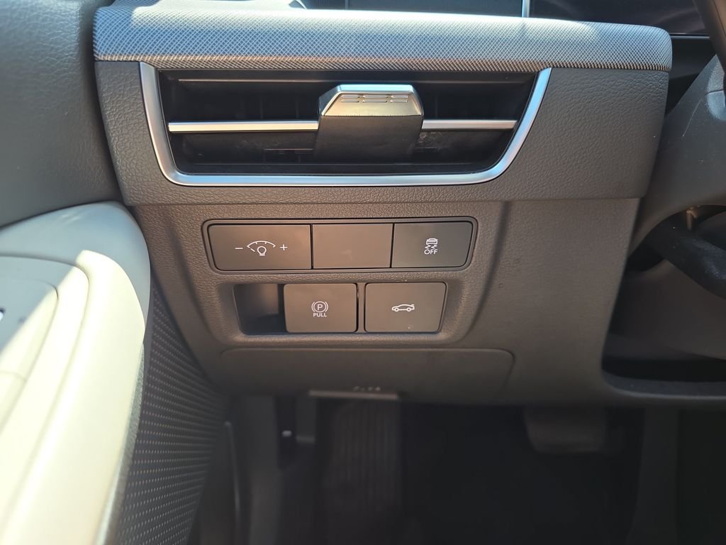 Used 2024 Carbon Blue Hyundai SEL image 19