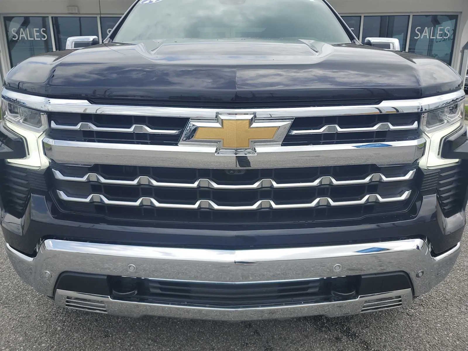 Used 2024 Dark Ash Metallic Chevrolet LTZ image 15
