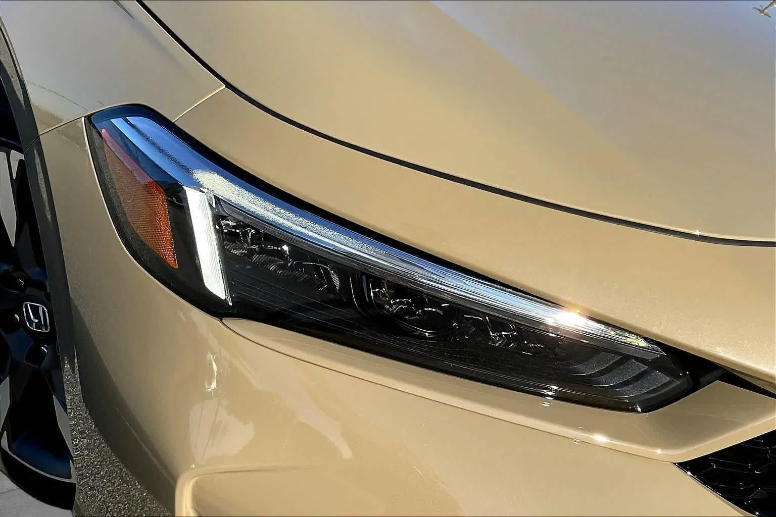 New 2026 Sand Dune Pearl Honda Sport Touring image 13
