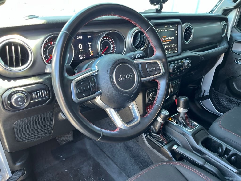 Used 2022 Silver Jeep Rubicon image 2