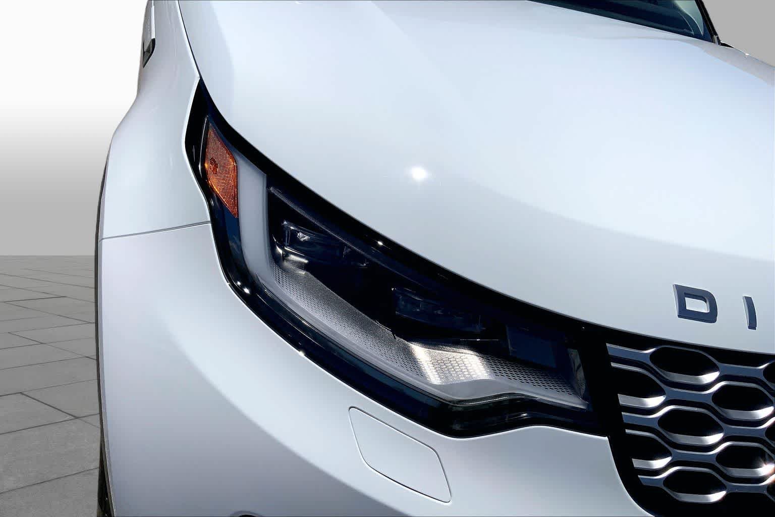 New 2026 Fuji White Land Rover S image 13