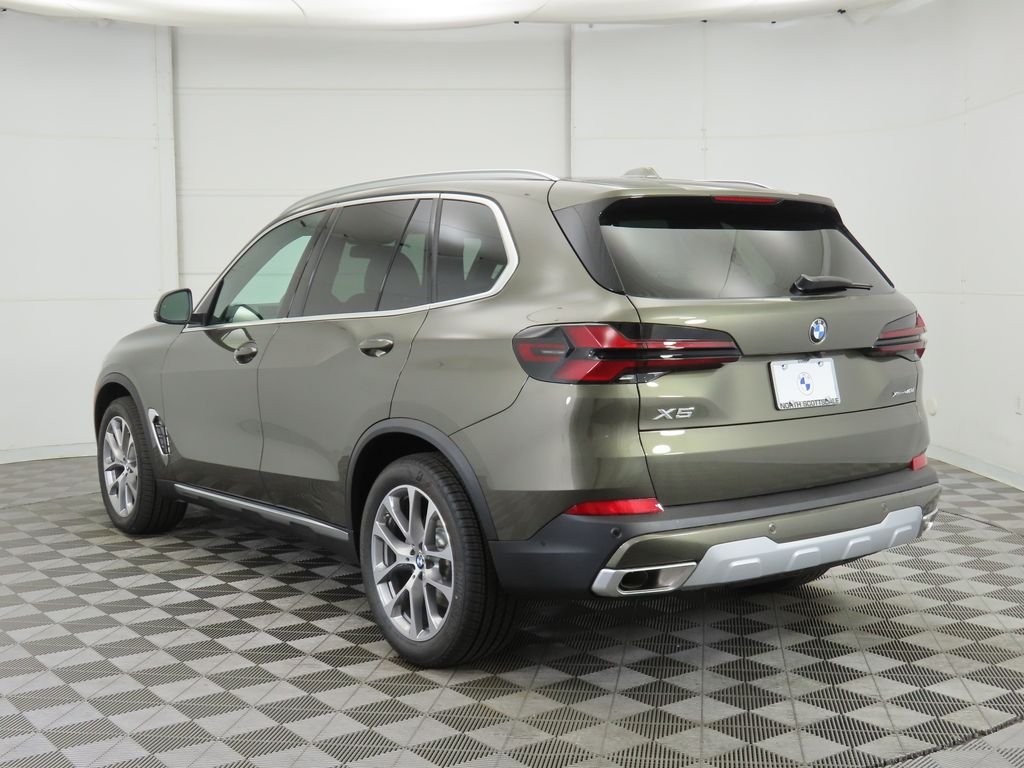 Used 2026 Green Metallic BMW xDrive40i image 7