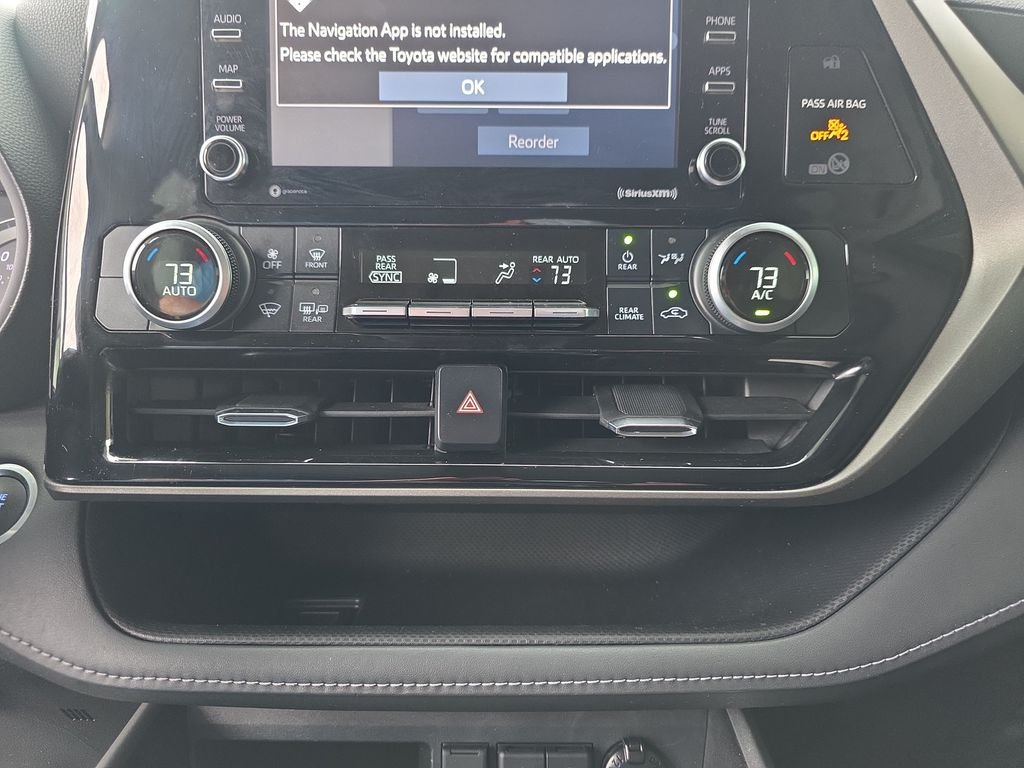 2020 Toyota Highlander L - Photo 25