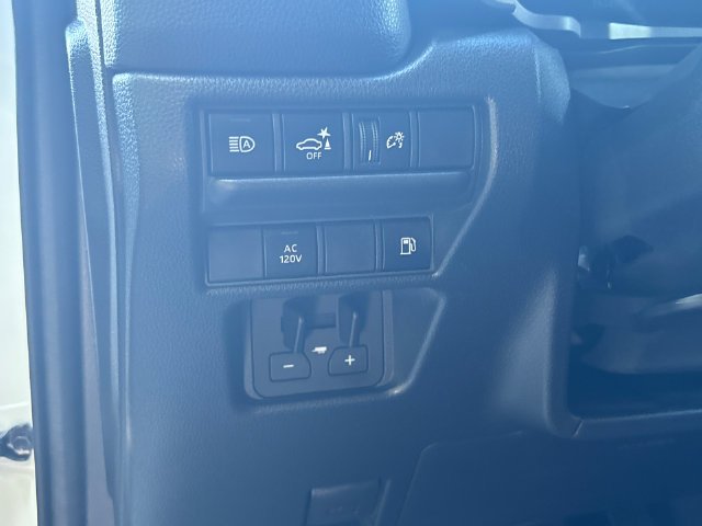 Used 2025 White Toyota 1958 image 27