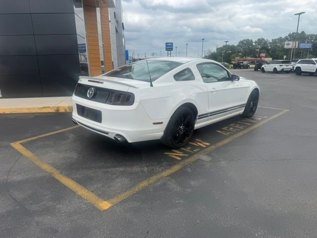 Used 2013 Performance White Ford V6 image 4
