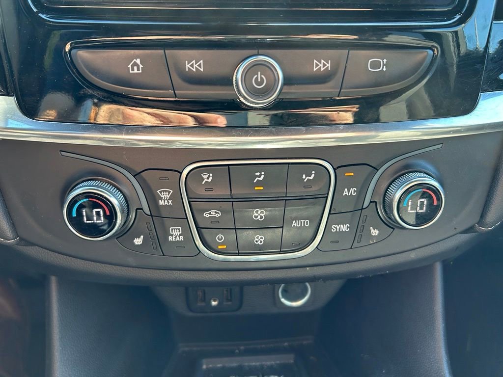 Used 2023 Sterling Gray Metallic Chevrolet LT Cloth image 27