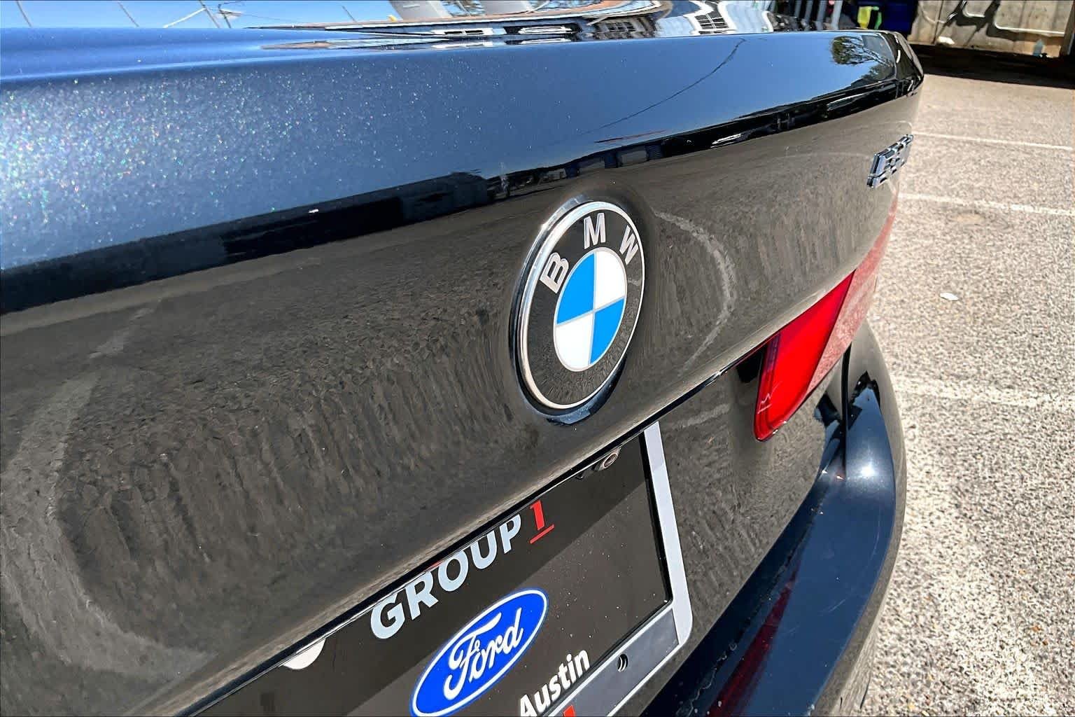 Used 2019 Black Sapphire Metallic BMW 530i image 31