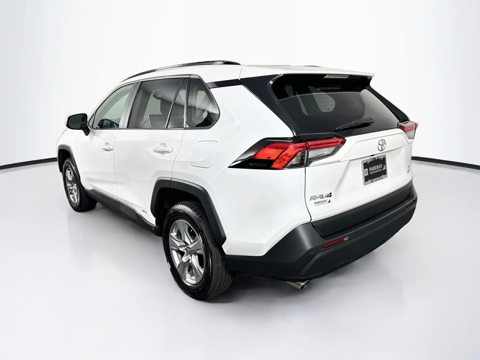 Certified Used 2025 White Toyota XLE image 5
