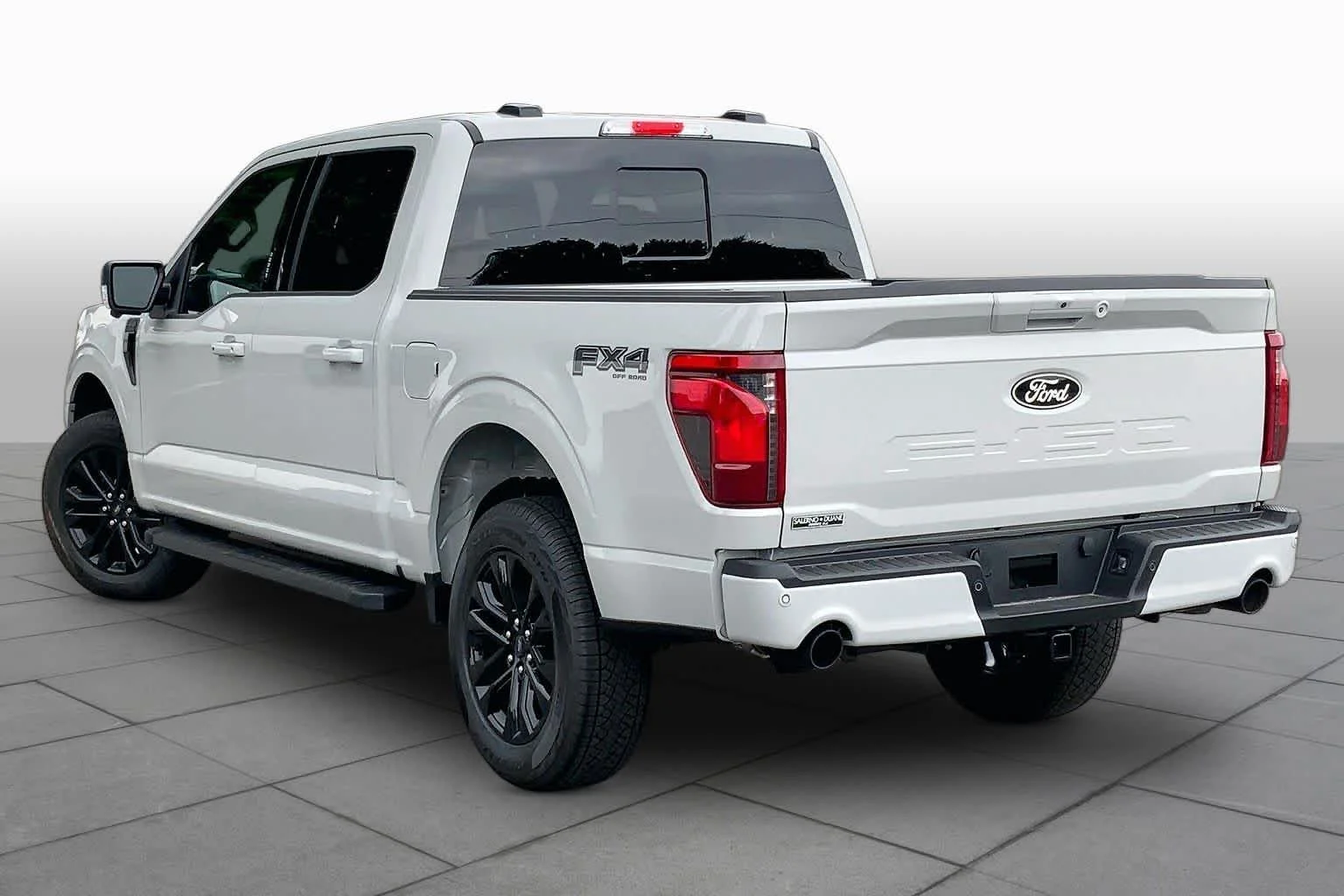 New 2026 Avalanche Ford XLT image 3