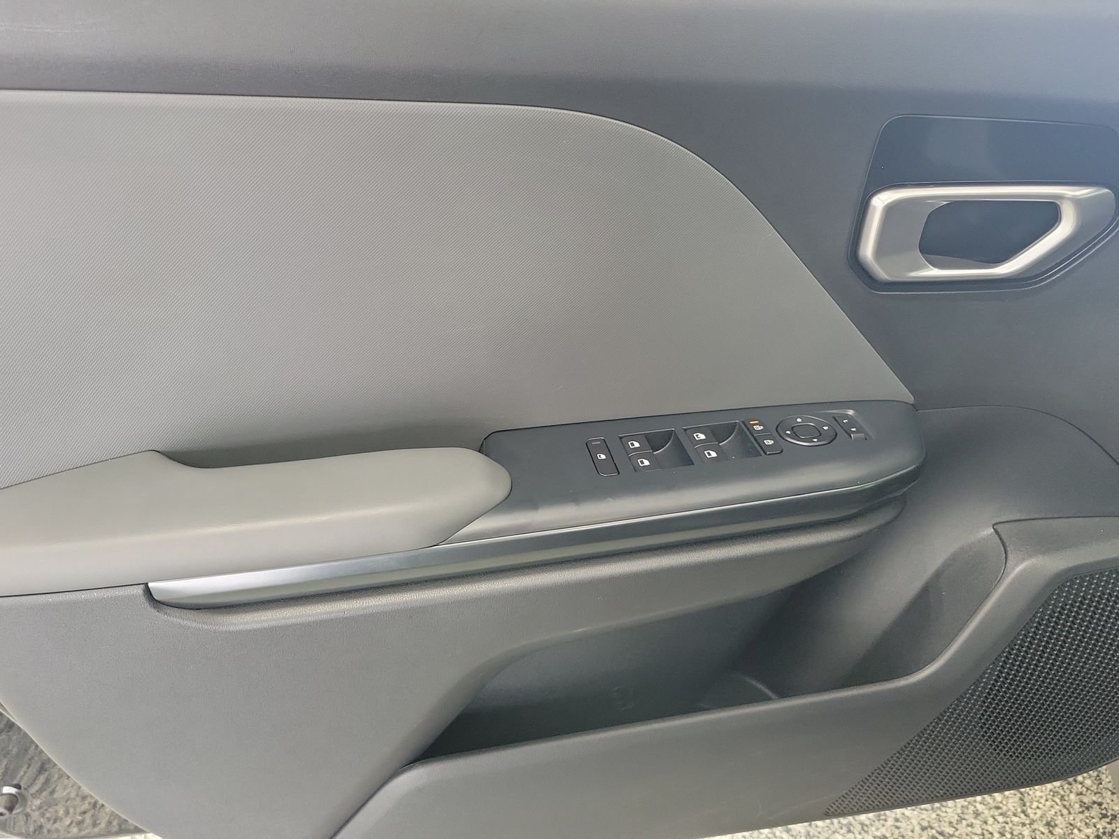 Certified Used 2025 Black Kia LXS image 9