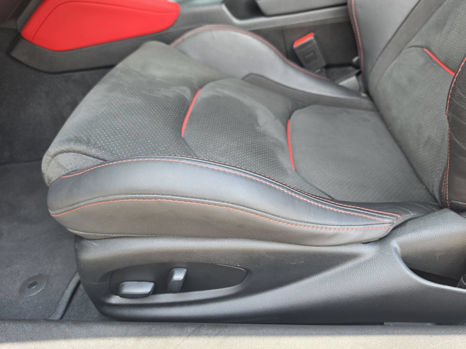 Used 2023 SUMMIT WHITE Chevrolet ZL1 image 15
