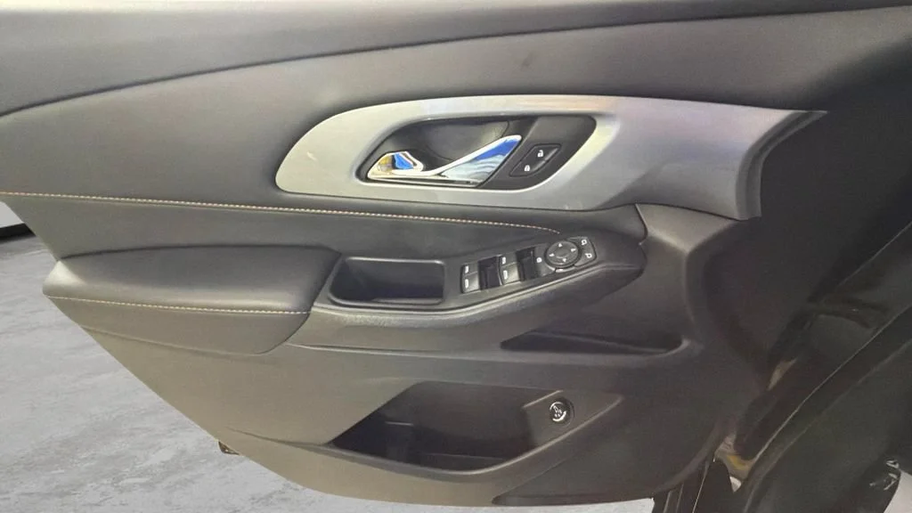 Used 2021 BLACK CHERRY METALLIC Chevrolet LT Cloth image 25