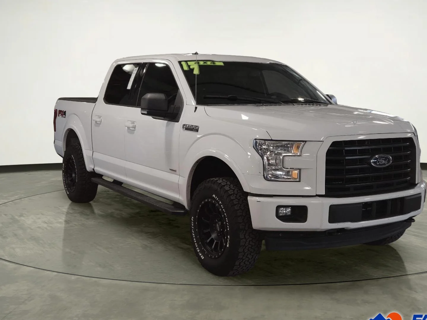 Used 2017 Oxford White Ford XLT image 7