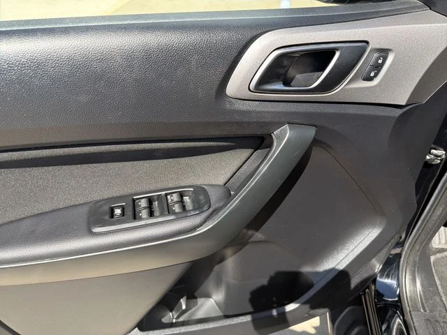 Used 2019 Black Ford XLT image 15