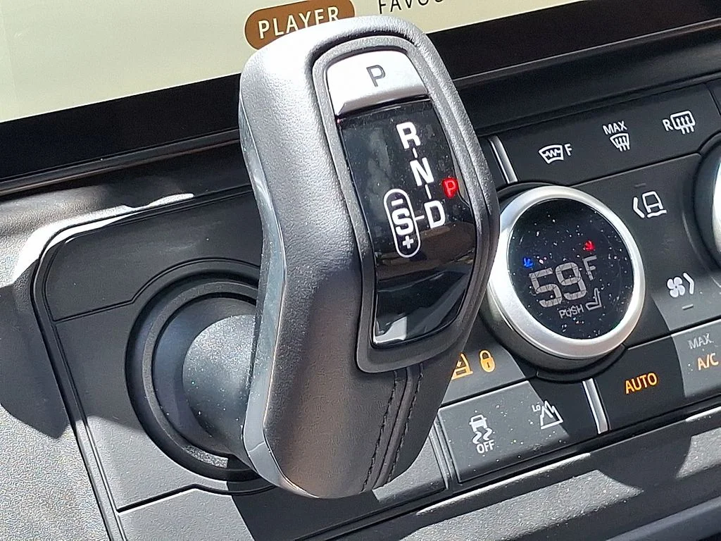 New 2026  Land Rover V8 image 13