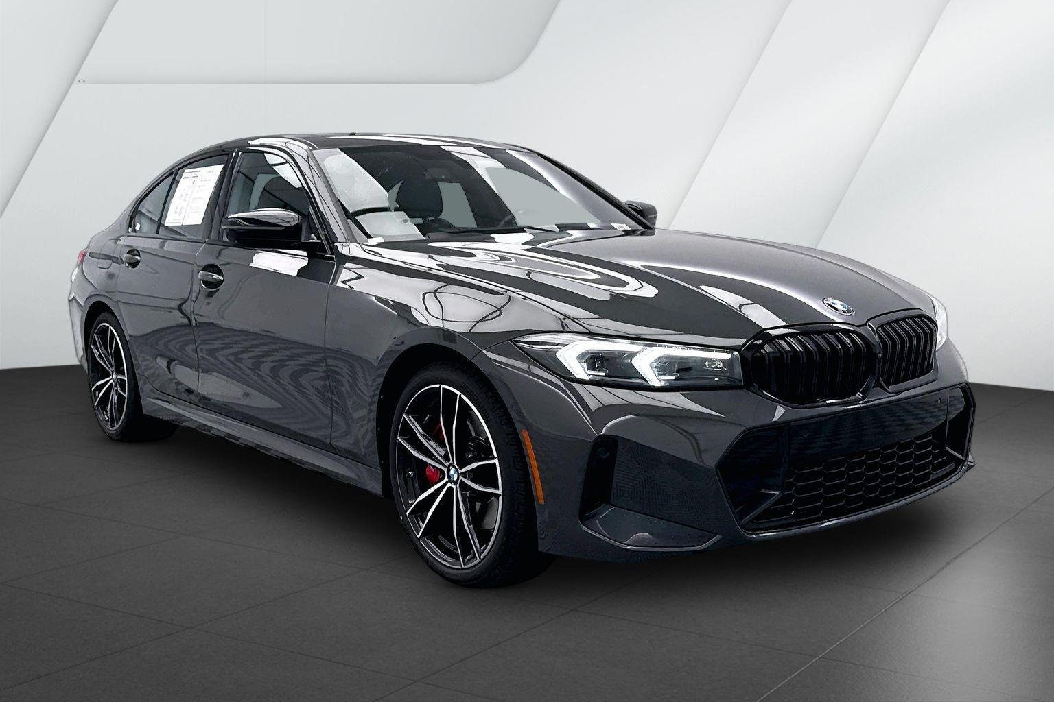 2023 BMW 3 Series 330i xDrive Sedan's photo