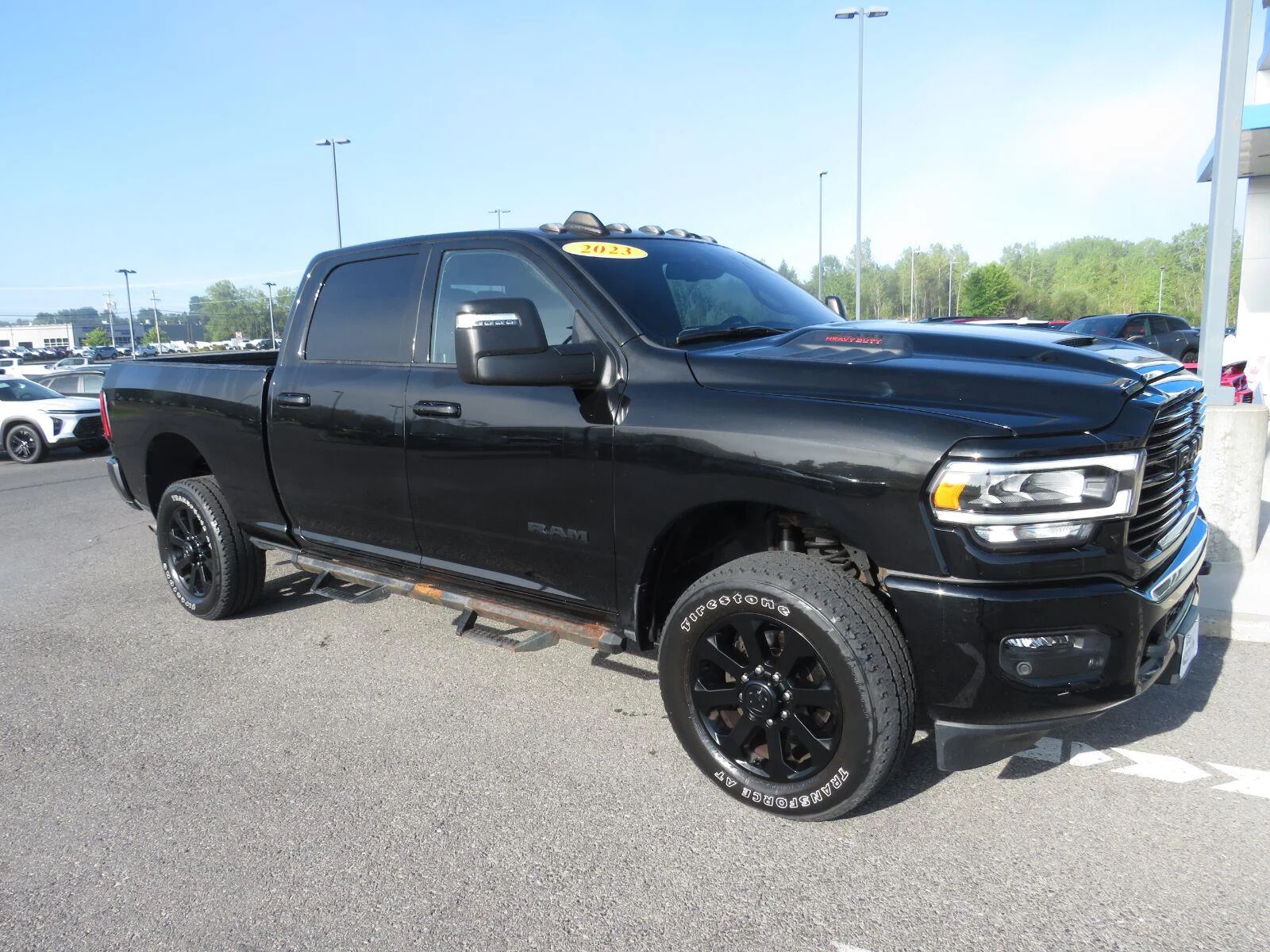 Used 2023 Diamond Black Crystal Pearlcoat Ram Laramie image 4