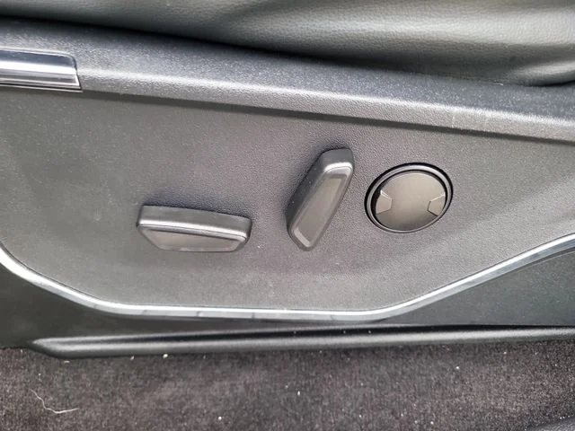 Used 2022 Gray Ford Lariat image 20