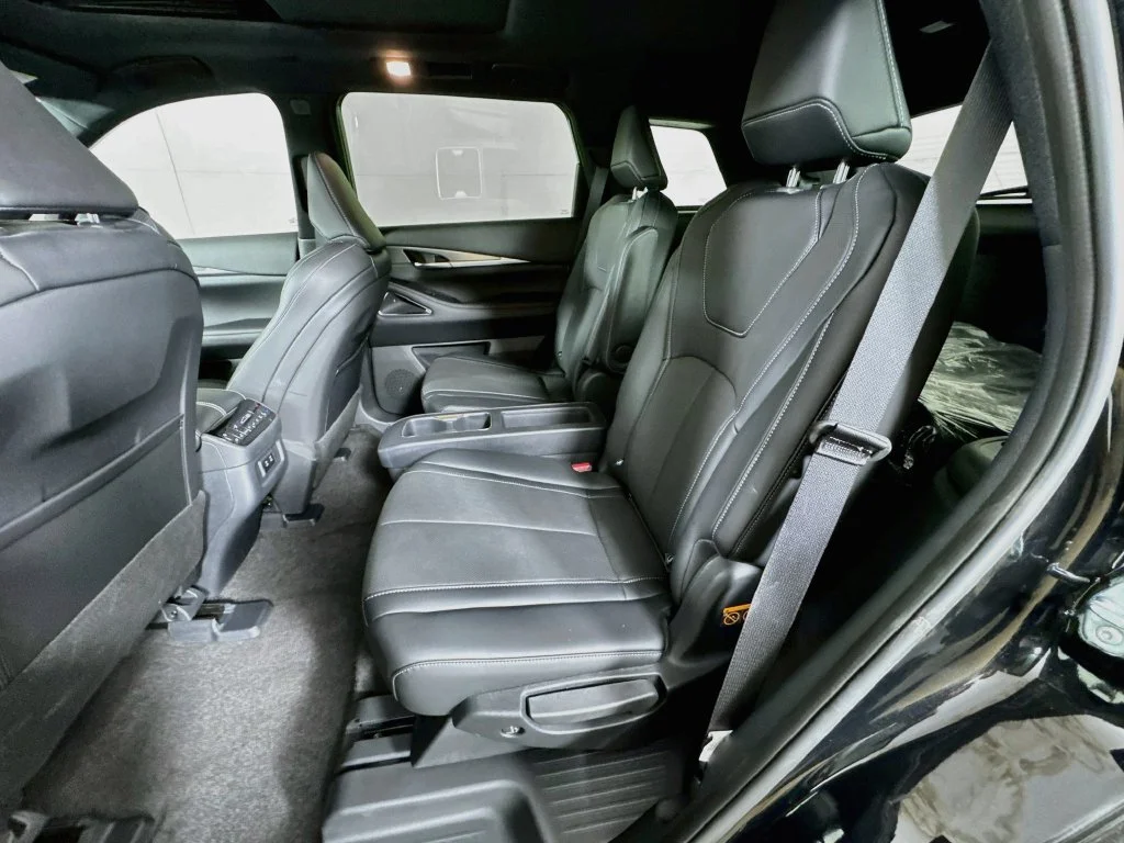 Certified Used 2027 Black INFINITI SPORT image 33