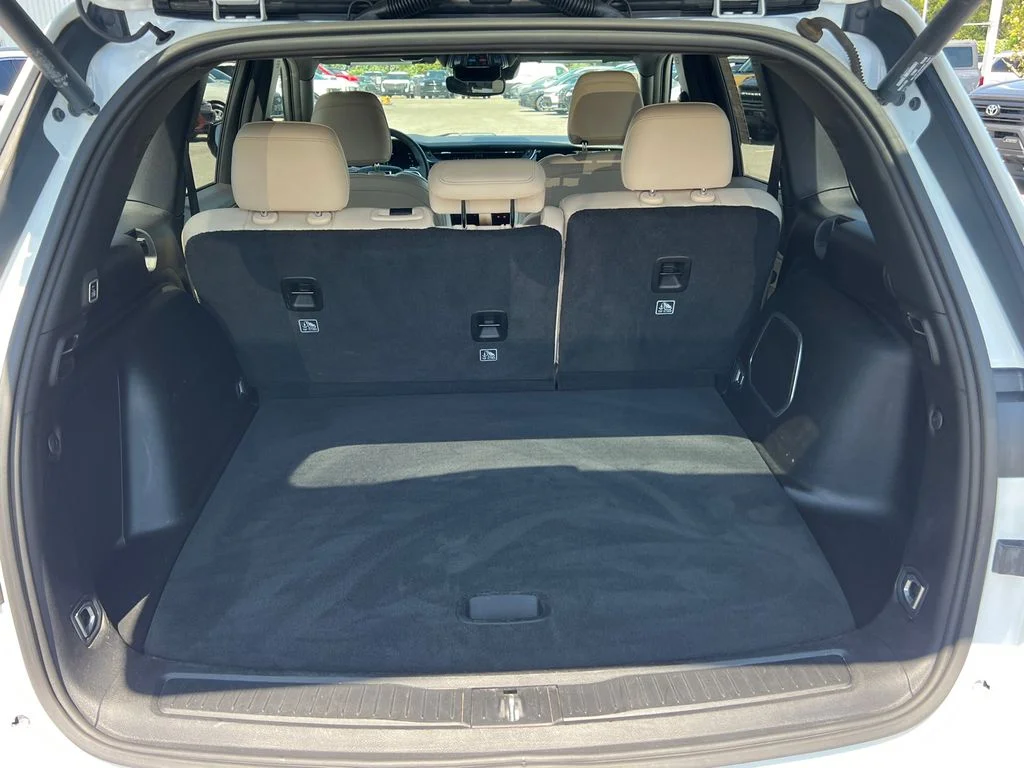 Used 2024 White Jeep 4xe image 20