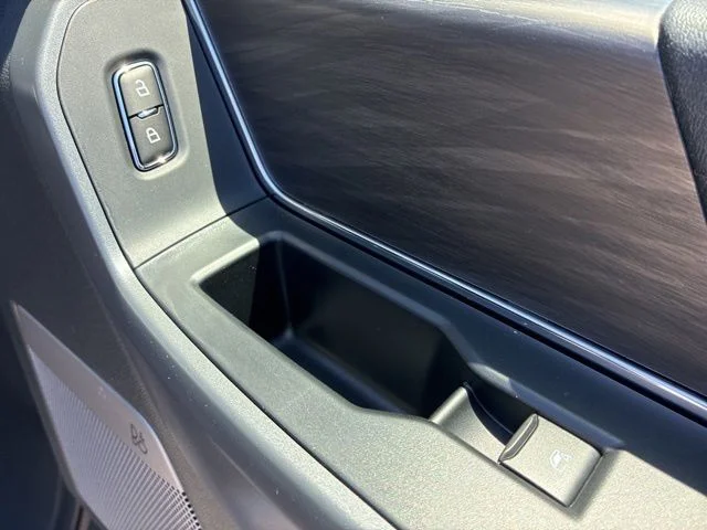 New 2026 Star White Metallic Tri-Coat Ford Lariat® image 30