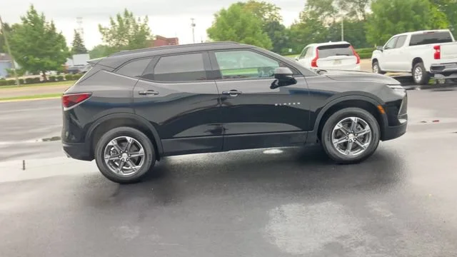 2025 Chevrolet Blazer 2LT - Photo 9