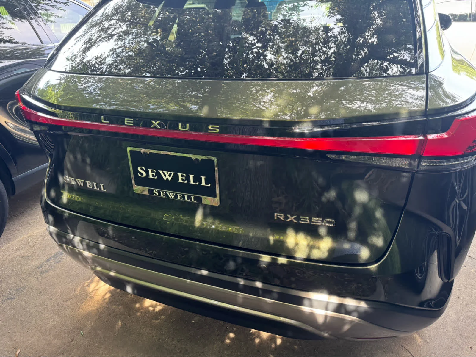 Used 2025 Nori Green Pearl Lexus Premium image 6