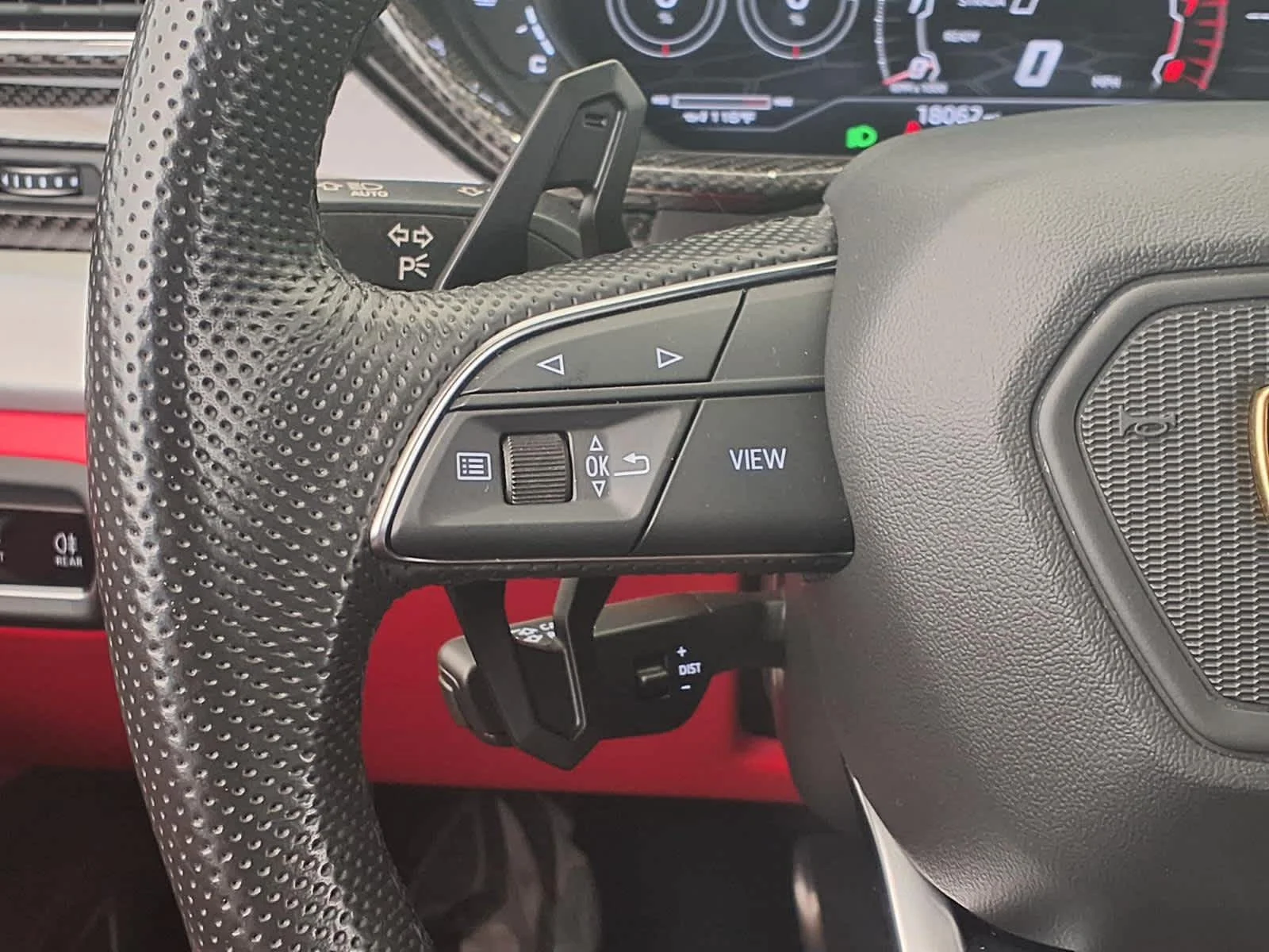 Used 2022 Bianco Monocerus Matt Lamborghini  image 25
