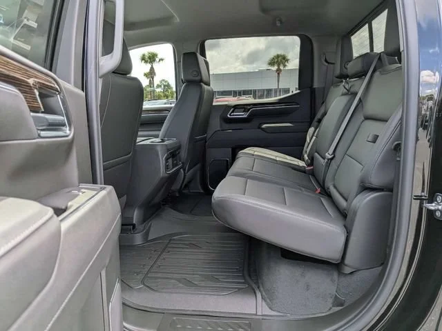 New 2026 Onyx Black GMC Elevation image 13