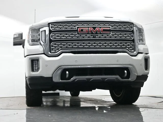 Used 2020 SUMMIT WHITE GMC Denali image 10