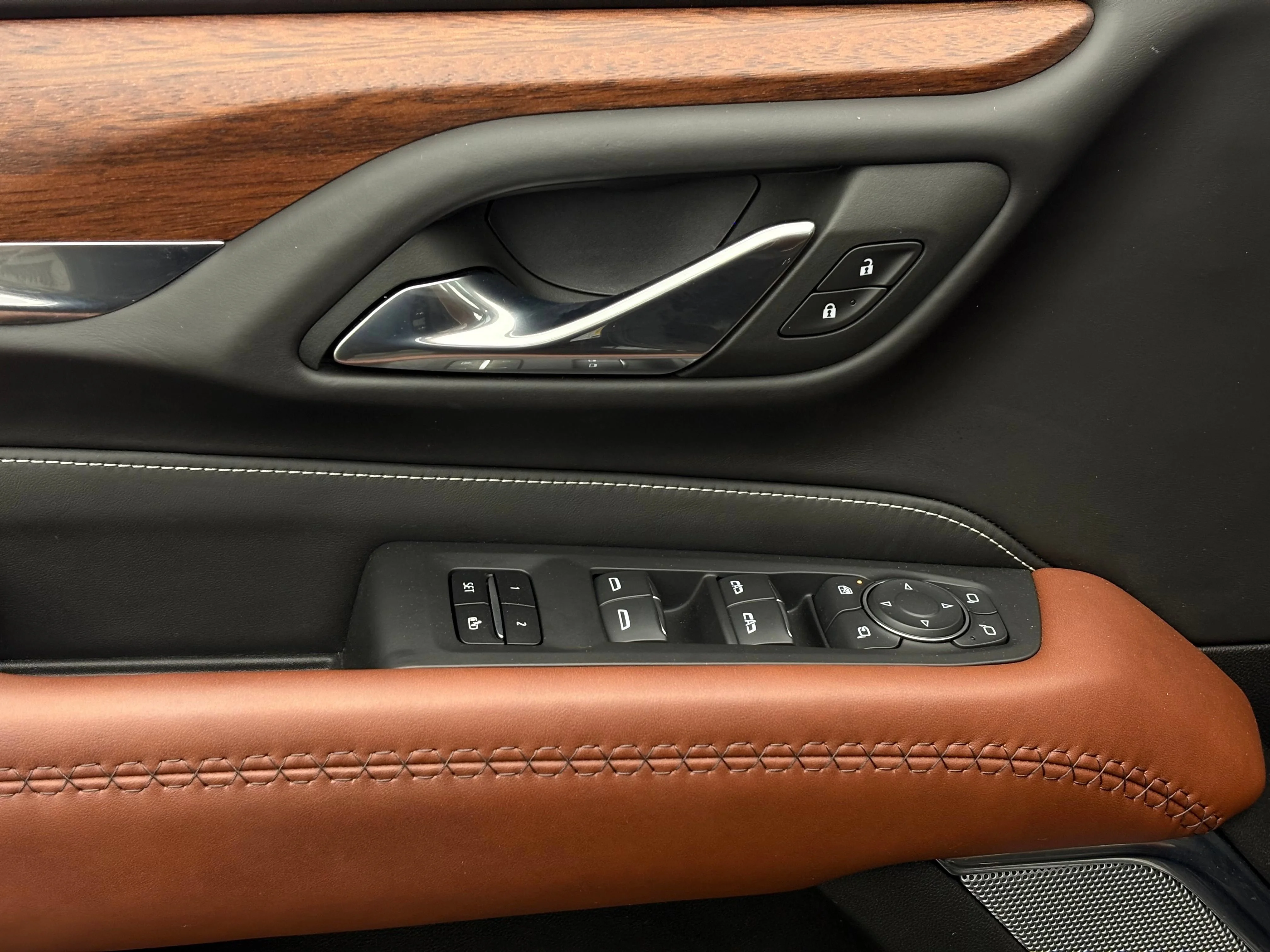 Used 2023 Onyx Black GMC Denali Ultimate image 20