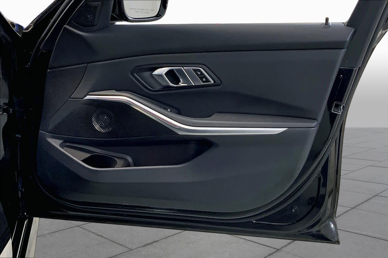 Used 2021 Black Sapphire Metallic BMW 330i xDrive image 22