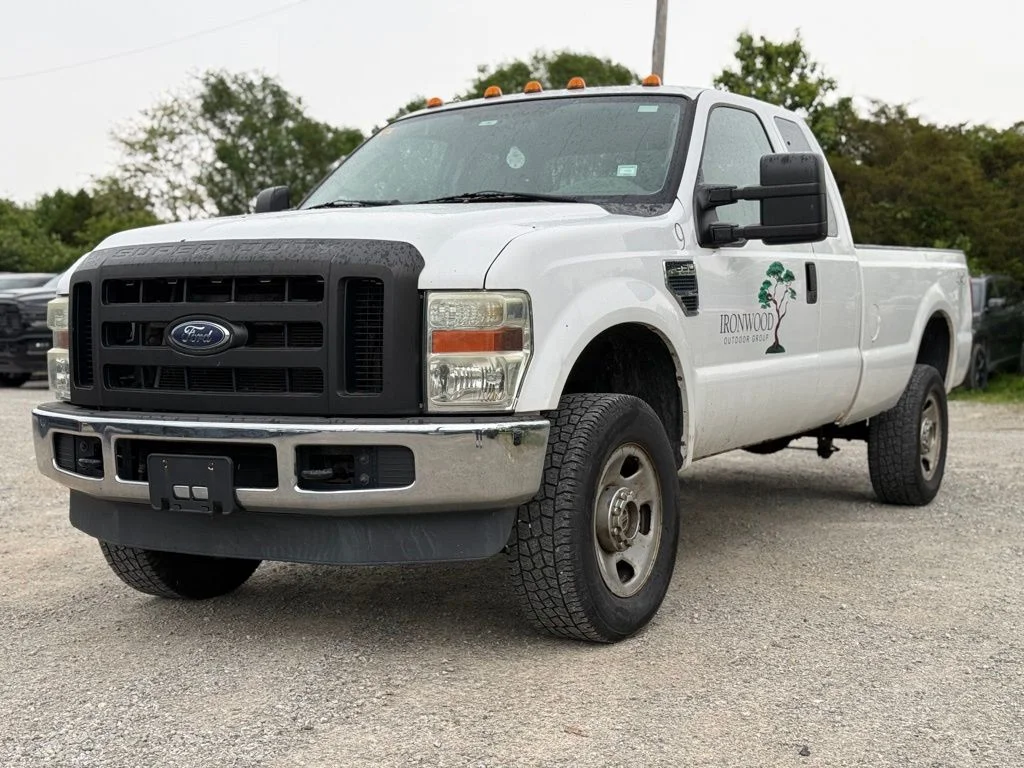Used 2008 White Ford XL image 2