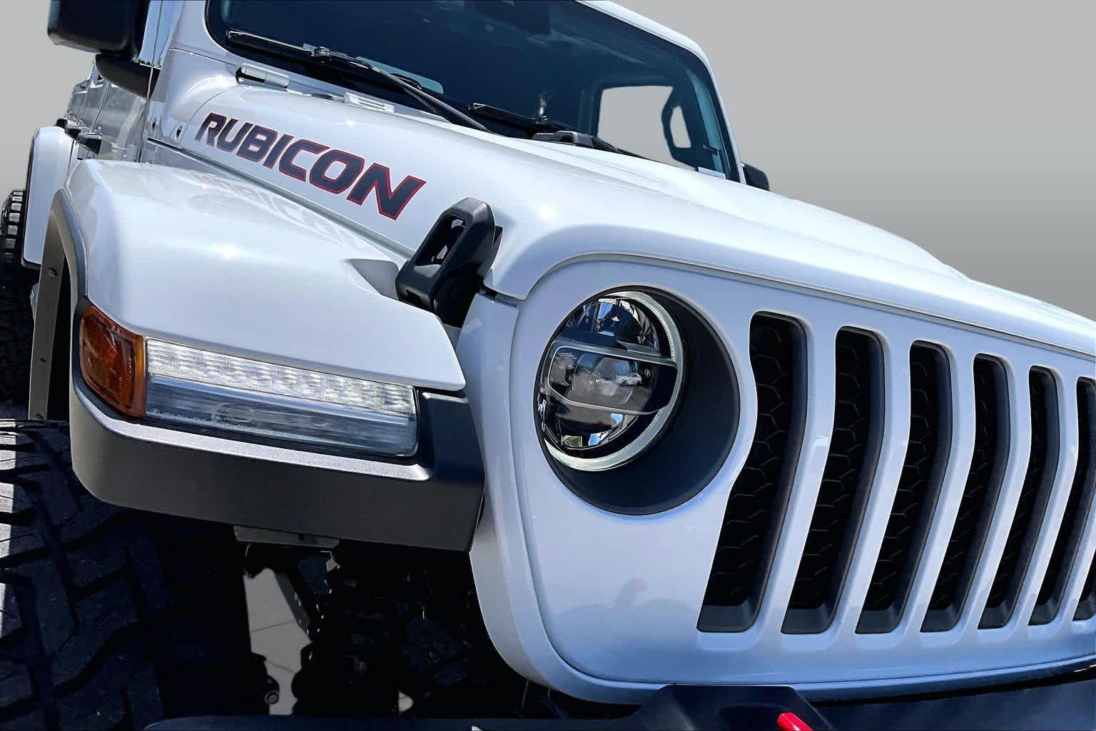 Used 2020 Bright White Clearcoat Jeep Rubicon image 27