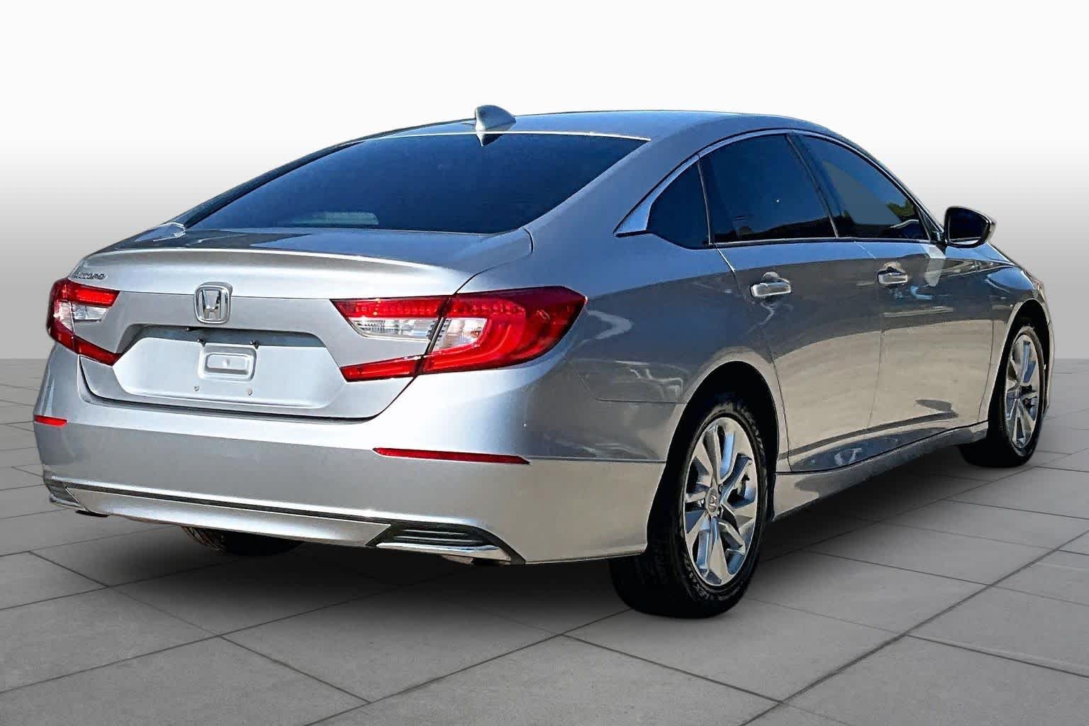 Used 2019 Lunar Silver Metallic Honda LX 1.5T image 12
